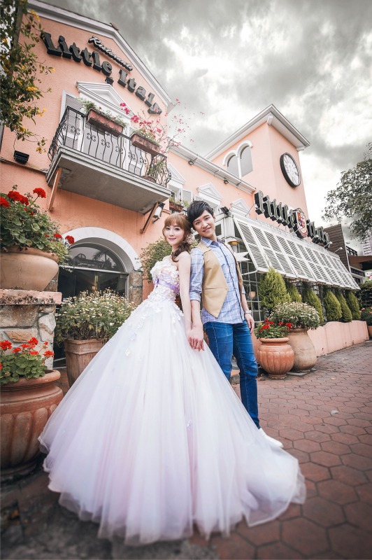 婚紗照自然,自然婚紗照,台中婚紗,街拍婚紗,五權西四街