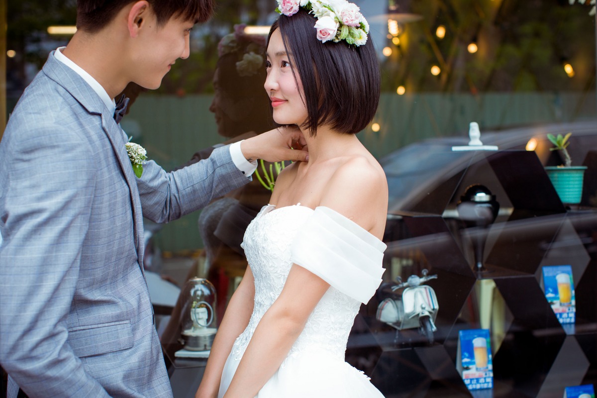 婚紗照自然,自然婚紗照,台中婚紗,街拍婚紗,五權西四街