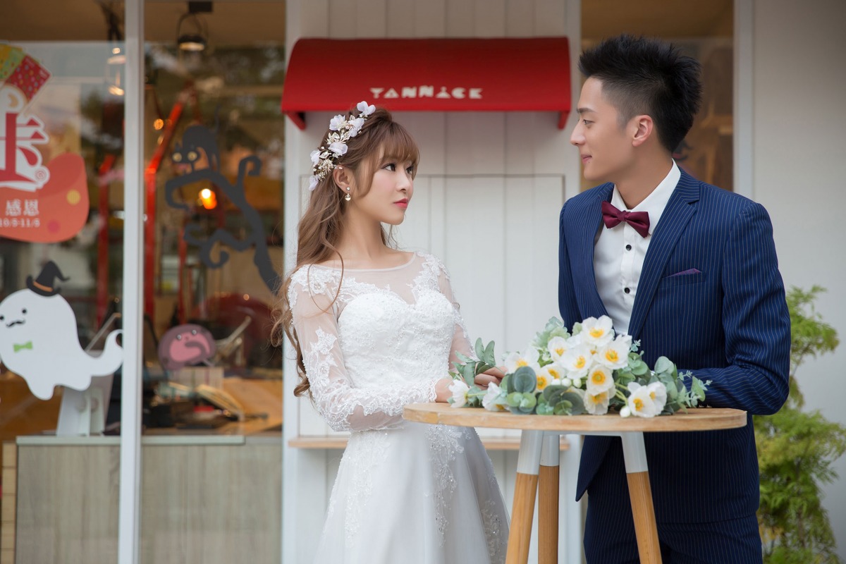 婚紗照自然,自然婚紗照,台中婚紗,街拍婚紗,五權西四街