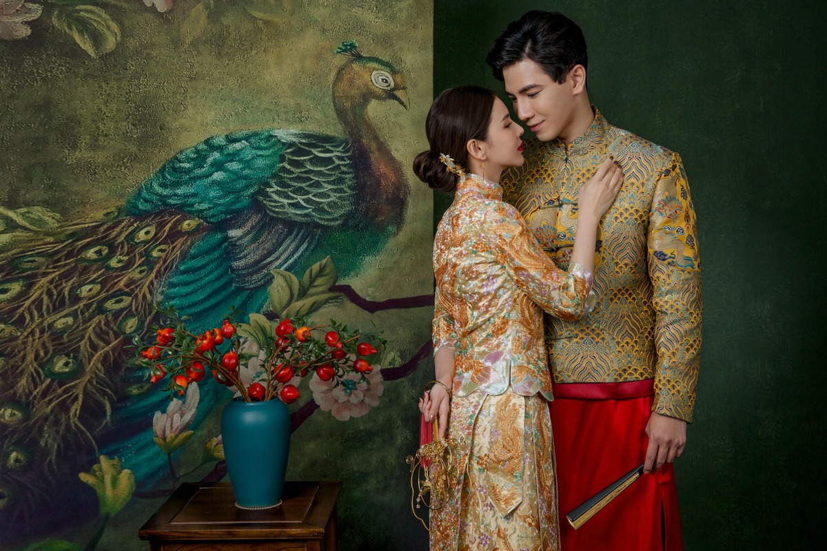 台中婚紗推薦,桃園婚紗推薦,中式婚紗,龍鳳褂婚紗,華納婚紗攝影棚內