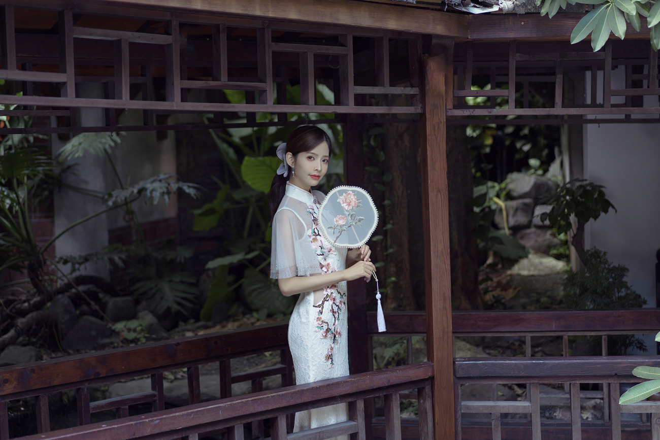 中式婚紗,龍鳳褂,秀禾服,中式禮服,旗袍婚紗,台中婚紗,桃園婚紗