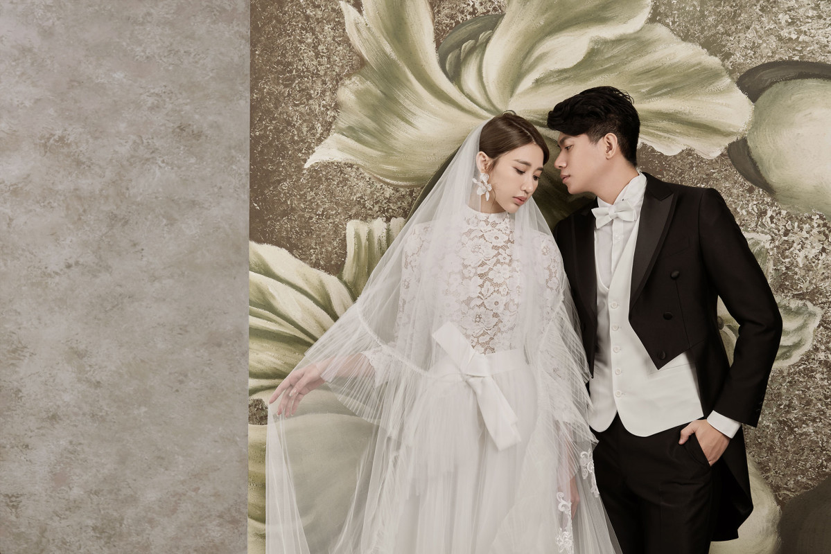 台中婚紗推薦,桃園婚紗推薦,歐式婚紗,華麗婚紗,華納婚紗攝影棚內