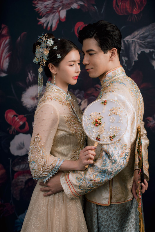 台中婚紗推薦,桃園婚紗推薦,中式婚紗,秀禾服,華納婚紗攝影棚內