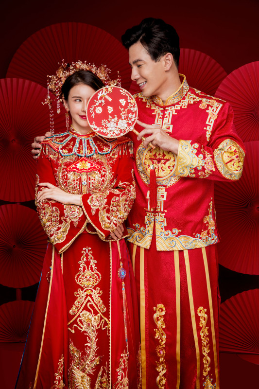 台中婚紗推薦,桃園婚紗推薦,中式婚紗,秀禾服,華納婚紗攝影棚內