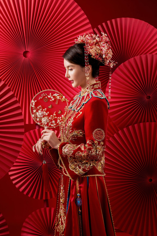 台中婚紗推薦,桃園婚紗推薦,中式婚紗,秀禾服,華納婚紗攝影棚內