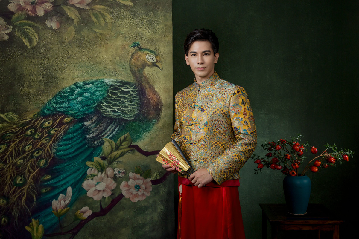 台中婚紗推薦,桃園婚紗推薦,中式婚紗,龍鳳褂婚紗,華納婚紗攝影棚內