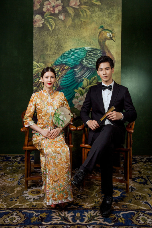 台中婚紗推薦,桃園婚紗推薦,中式婚紗,龍鳳褂婚紗,華納婚紗攝影棚內