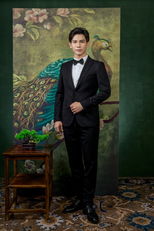 台中婚紗推薦,桃園婚紗推薦,中式婚紗,龍鳳褂婚紗,華納婚紗攝影棚內