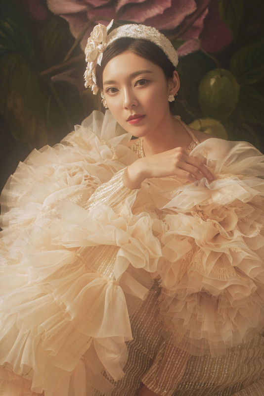 台中婚紗推薦,桃園婚紗推薦,歐式婚紗,華麗婚紗,華納婚紗攝影棚內