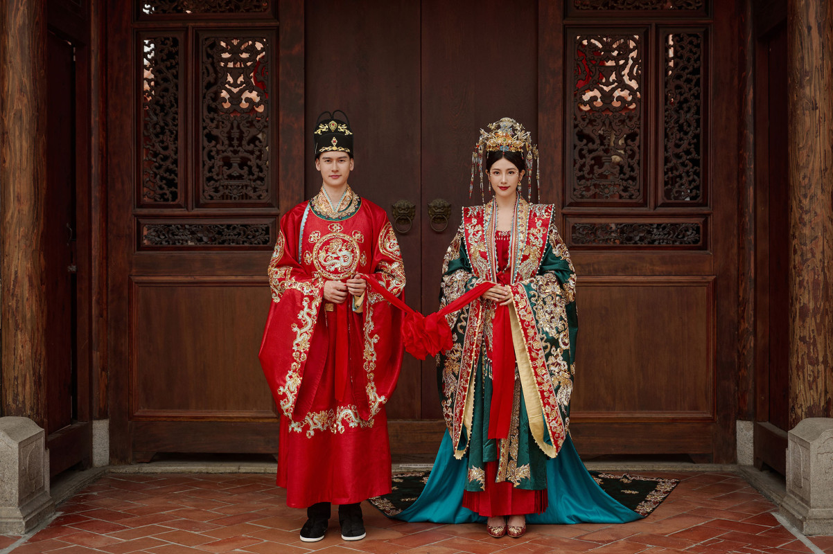 台中婚紗推薦,桃園婚紗推薦,中式婚紗,漢服婚紗,民俗公園,華納婚紗攝影棚內