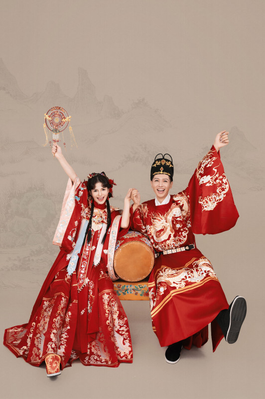 台中婚紗推薦,桃園婚紗推薦,中式婚紗,漢服婚紗,華納婚紗攝影棚內