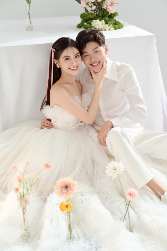 台中婚紗推薦,桃園婚紗推薦,韓式婚紗,韓系婚紗,華納婚紗攝影棚內