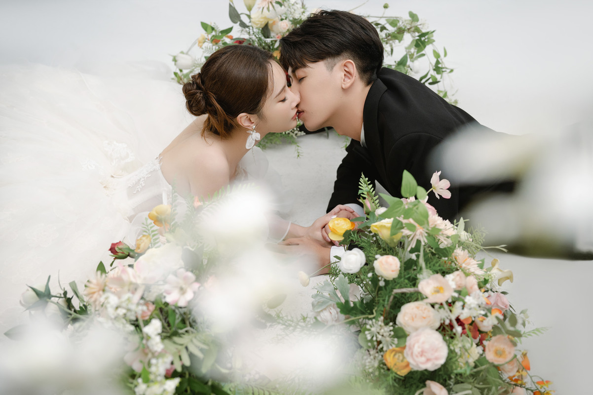 台中婚紗推薦,桃園婚紗推薦,韓式婚紗,韓風婚紗,華納婚紗攝影棚內