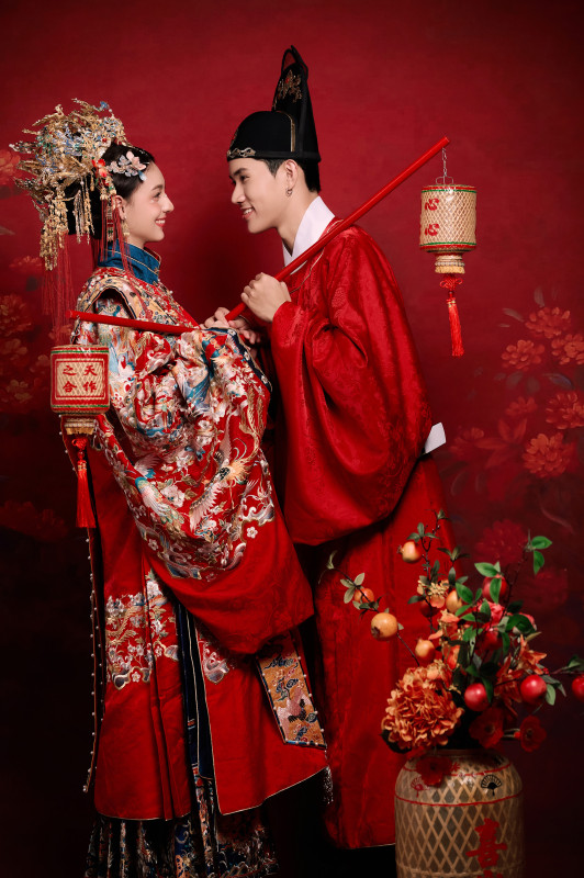 台中婚紗推薦,桃園婚紗推薦,創意婚紗照,中式婚紗照,華納婚紗攝影棚內