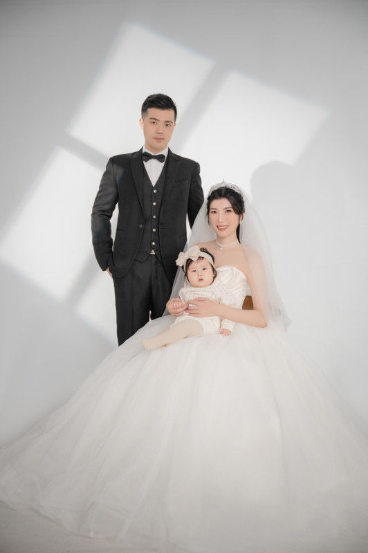 全家福,華納婚紗攝影棚,台中婚紗推薦,尼克