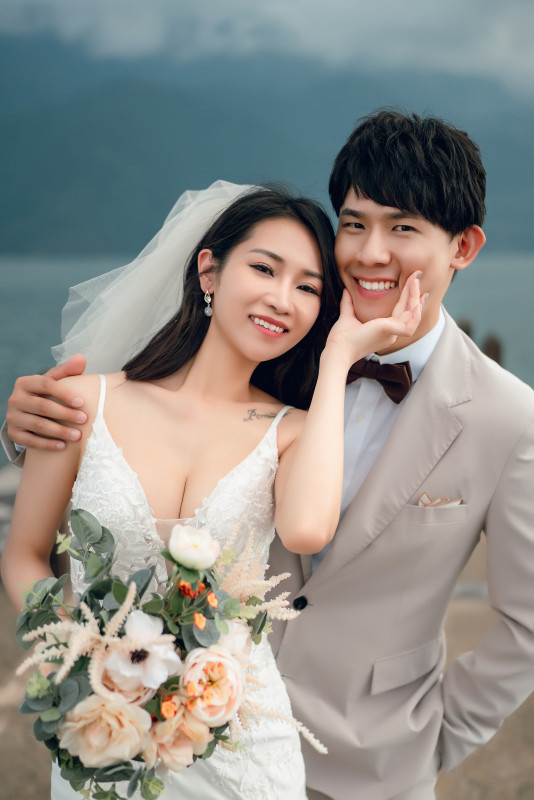 自然婚紗照,水社碼頭,森林系婚紗, 台中婚紗推薦,逗鴿