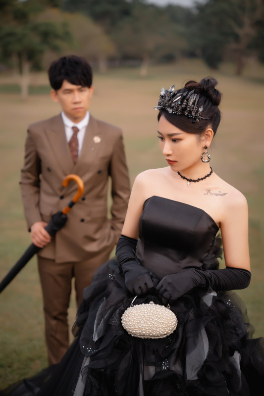 自然婚紗照,都會公園,草地婚紗, 台中婚紗推薦,逗鴿