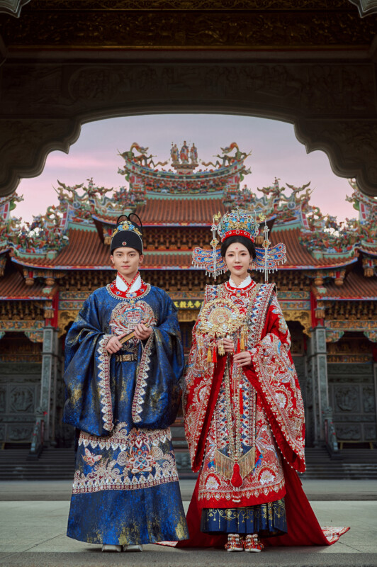 龍鳳褂,漢服婚紗,中國風婚紗,中式婚紗,竹林山觀音寺