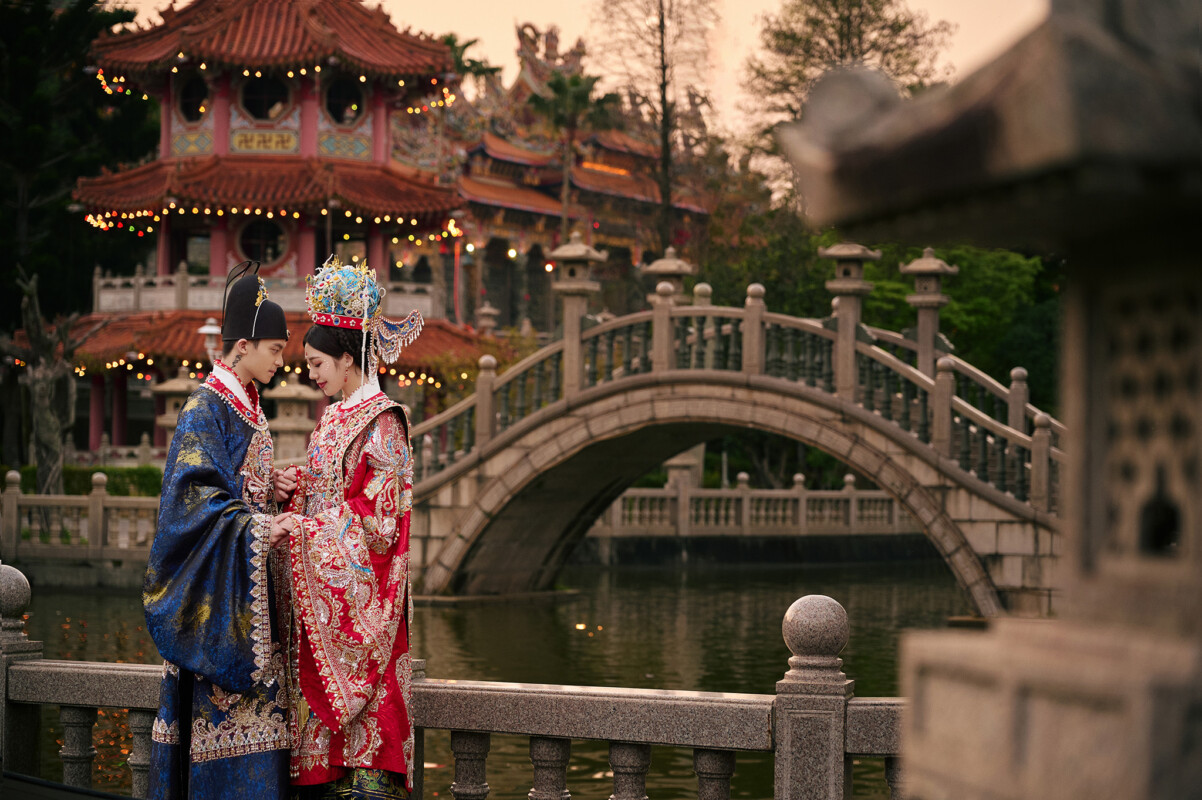 龍鳳褂,漢服婚紗,中國風婚紗,中式婚紗,竹林山觀音寺