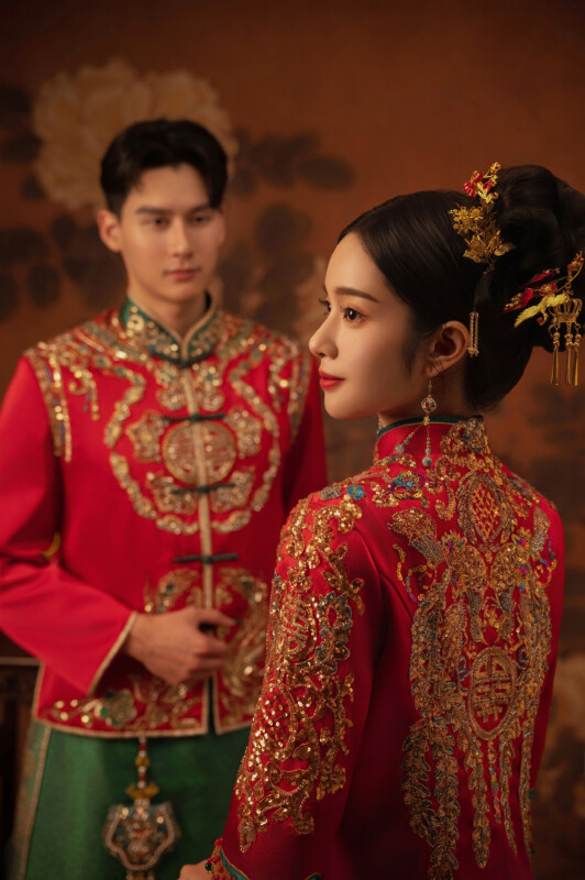 台中婚紗推薦,桃園婚紗推薦,中式婚紗,秀禾服婚紗,華納婚紗攝影棚內