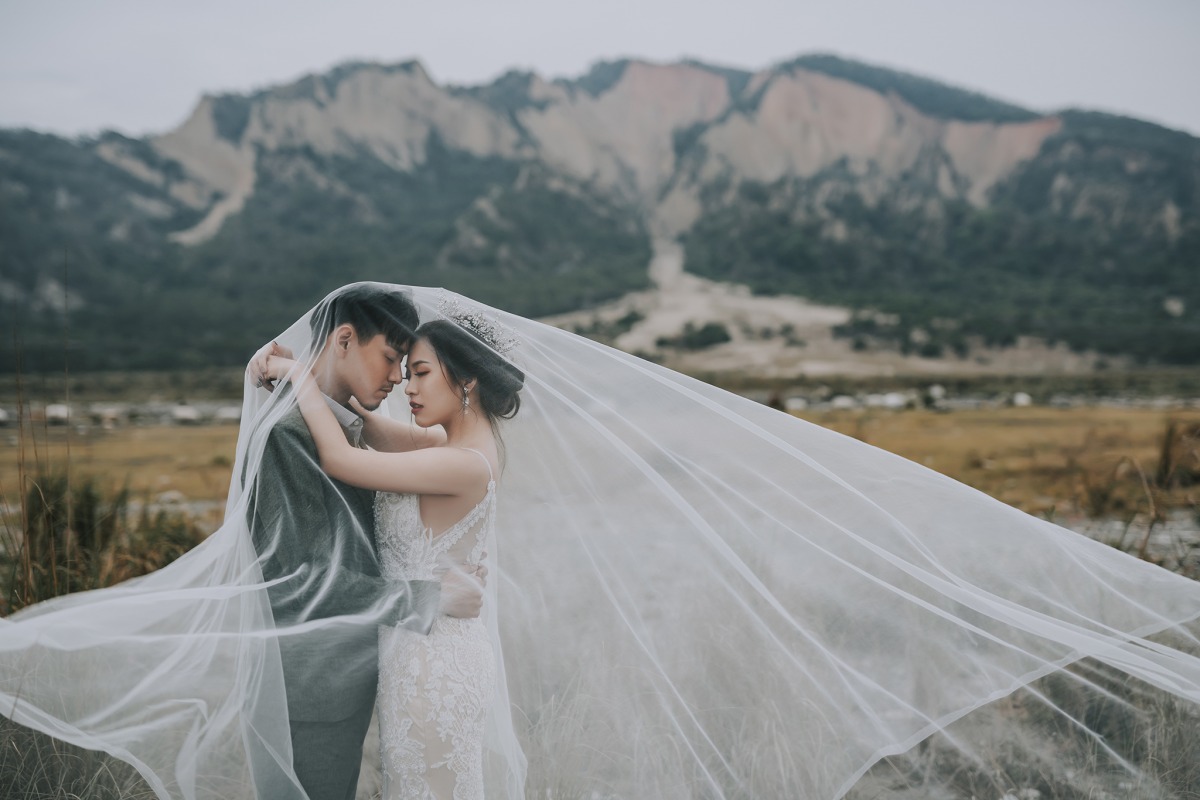 個性婚紗、台中婚紗店、台中婚紗推薦、婚紗照推薦、中式婚紗、華納婚紗評價