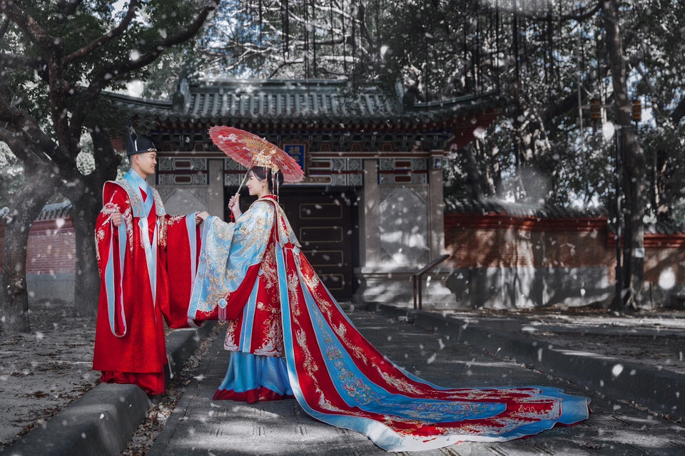 台中婚紗店、台中婚紗推薦、婚紗照推薦、客製婚紗、華納婚紗評價